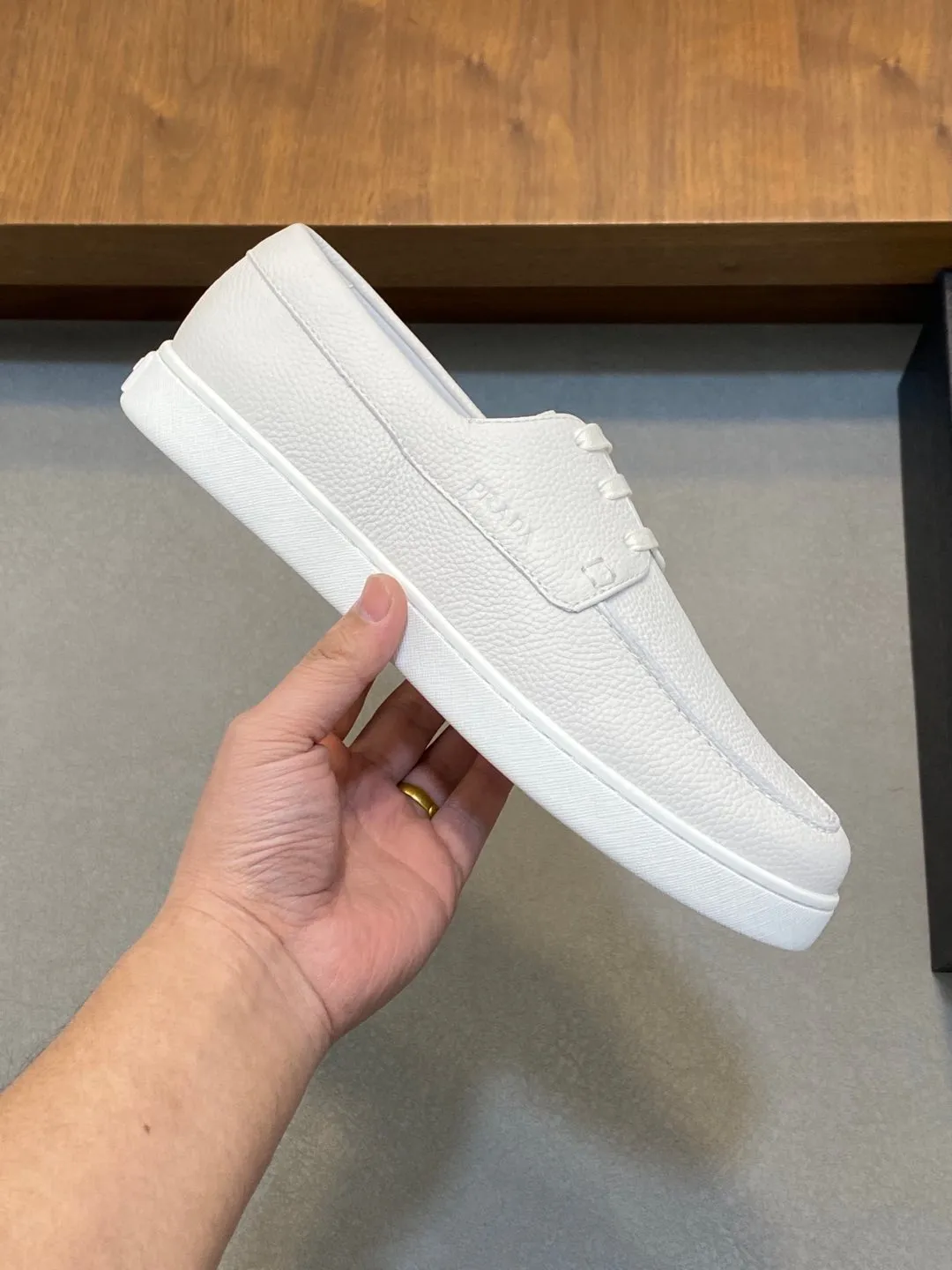 Men's shoes 💰700 [PRADA] Men's shoes are on sale at the counter, sold in Guangzhou, synchronized with the official website, 1 high-quality shipment ✔️ Original cowhide + cowhide lining, 1🆚1 replica, original sole, 38-45 (38.45 custom-made, non-refundable)